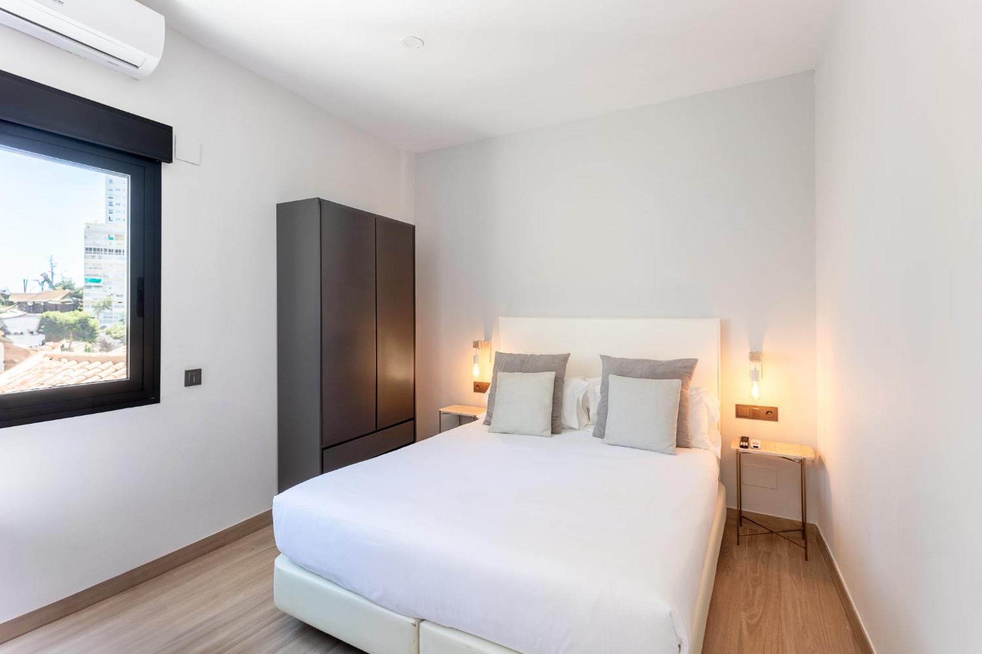 Arenal Suites Benidorm Room photo